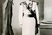 تولى حكم مصر وعمره 16 عامًا كأحد أصغر من تولى حكمها، وتسمى باسم الملك فاروق الأول ملك مصر والسودان