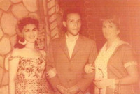 عن حياتها الشخصية فقد تزوجت من الكاتب الصحفي عبد الفتاح البارودي عام 1970، وظلت الزيجة سرية حتى وفاتها