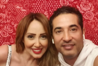 وأقام عمرو سعد حفلا صغيرا لأهله وأصدقائه أعلن فيه عن مفاجأة إعادة ورد زوجته وأم أولاده، واستئناف الحياة معها

