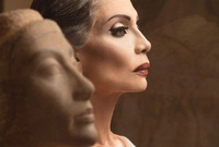 لقبت نسوسن بدر بـ «نفرتيتي السينما المصرية»، بسبب تميزها  بملامح مصرية «فرعونية»