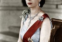 حضرت الملكة إليزابيث كل ملوك السعودية حتى الآن منذ نشأتها