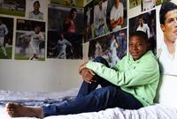 على ملعب «بوندي»، كان كيليان مبابي يتعلم ويثقل موهبته الكروية، وكان وقتها لاعبًا ناشئًا عمره 6 سنوات فقط، حتى وصل إلى عمر 15 عامًا

