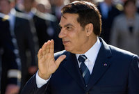 وكان بن علي رئيس الجمهورية التونسية منذ 7 نوفمبر 1987 إلى أن هرب من تونس في 14 يناير 2011 على اثر أحداث الثورة التونسية
