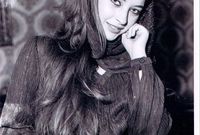 ولدت فايزة كمال في 1 يناير 1962 بدولة الكويت لأبوين مصريين يعملان في الكويت