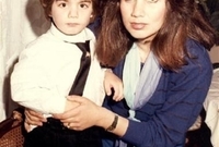 صورة لشريف رمزي مع والدته