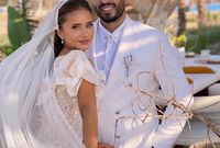 تزوجت الفنانة نيللي كريم من من نجم الأسكواش السابق هشام عاشور عام 2021
