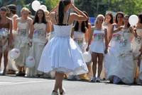سباق فساتين الزفاف في صربيا