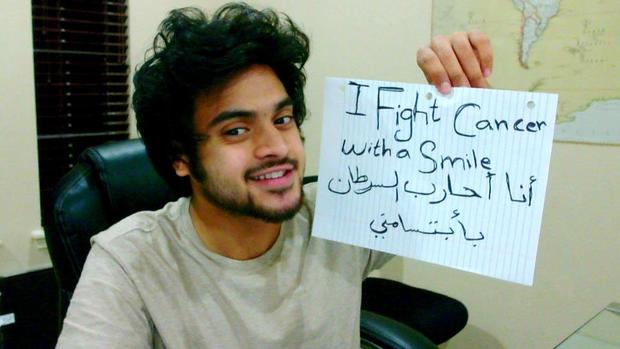 اشتهر حمزة بحملته التي اطلقها على مواقع التواصل الاجتماعي "أنا أحارب السرطان بابتسامتي"