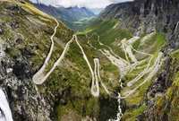 يوجد هذا الطريق في «النرويج»، واسم الطريق يعني «الخوف»، حيث أن كلمة «ترولستيغن» باللغة النرويجية تعني «سلم الترولات»
