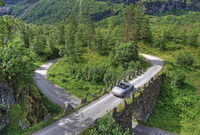وتغلق السلطات النرويجية هذا الطريق في فصل الخريف والشتاء بسبب الظروف الجوية السيئة
