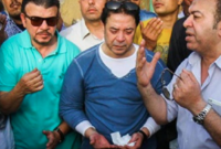 مدحت صالح يبكي على وفاة وائل نور في جنازته