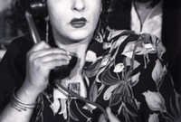 اسمها الحقيقي زينب محمد مسعد، مواليد الإسكندرية في 4 مايو 1913