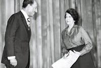 في السبعينات قام الرئيس محمد أنور السادات بتكريمها وخصص لها معاشاً شهرياً قدره 100 جنيه


