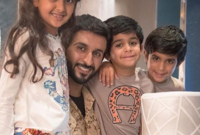  تزوج من ابنة نائب رئيس الإمارات العربية المتحدة  وحاكم إمارة دبي الشيخ محمد بن راشد آل مكتوم الشيخة شيخه ولديه 3 أطفال 
