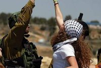تم اعتقالها في عام 2017 بتهمة التعدي على جنديين إسرائيليين بعدما انتشر فيديو لها وهي تصفعهما