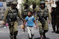 ولم يتوقف الأمر عند هذا، فنترككم مع بعض الصور التي لا تحتاج لتعليق توضح كم الاسائات المتتالية من جنود الاحتلال لأطفال فلسطين