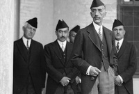 الملك فيصل الأول مؤسس المملكة العراقية توج بالعرش في 21 أغسطس 1921 