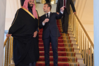 الأمير محمد بن سلمان أثناء لقائه بالرئيس الفرنسى إيمانويل ماكرون 