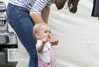 الأميرة كيت برفقة ابنها الأمير جورج في سن مبكر 