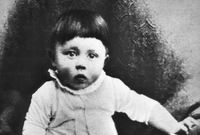 صورة لهتلر في طفولته