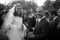 تزوجها الملك الحسين في 15 يونيو 1978ثم اعتنقت الإسلام وتحوّل اسمها من ليزا إلى نور الحسين