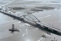 جسر المقطع في أبو ظبي