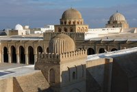 مسجد "عقبة إبن نافع" أو "القيروان الكبير" 
