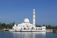  يقع في مدينة جدة على ساحل البحر الأحمر، أول مسجد في العالم يبنى على سطح البحر

