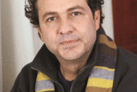 الفنان السوري نضال سيجر: عانى من مرض سرطان الحنجرة لفترة طويلة وقام بأكثر من عملية لكنه خسر صوته وأصبح أخرساً لفترة قصيرة