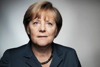 المستشارة الألمانية التي تعد المرأة الأكثر تأثيرًا في العالم خلال الـ 30 عامًا الأخيرة حيث لا تؤثر فقط على ألمانيا بل على الإتحاد الأوروبي والعالم بأكمله بفضل قرارتها وسياستها 
