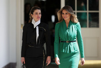تبلغ الملكة رانيا من العمر 47 عامًا وهي متزوجة من الملك عبد الله الثاني ملك الأردن منذ عام 1993 ولها منه 4 أبناء
