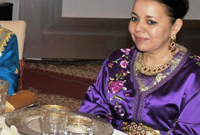  تزوجت وعمرها 21 عامًا  من "خالد بنشنتوف" ابن رجل الأعمال والسياسي المغربي "الحاجبليوت بوشنتوف" 