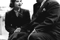 رحلت معه من الإسكندرية يوم 26 يوليو 1952م عند خلعه عن العرش إلى إيطاليا 
