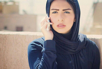 وقالت الفنانة السعودية حلا نورة : "لماذا تحاسبونها؟ ما تدرون إيش فكرتها"، فستانها ليس فاضح، هي أرادت أن تقلد إطلالات النجمات العالميات في المهرجانات