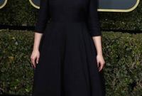طول فستان إليزابيث مور  وتصميمه في "جولدن جلوب 2018" جعلها تبدو قصيرة فكان غير مناسبا لجسمها
