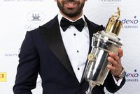 كما حقق صلاح إنجازًا فريدًا آخر وهو حصوله على جائزة أفضل لاعب في الدوري الإنجليزي 
