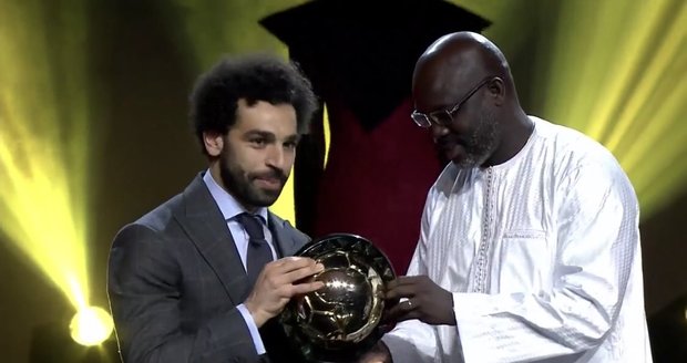 حقق محمد صلاح إنجازًا تاريخيًا له وللكرة المصرية بحصوله على جائزة أفضل لاعب في أفريقيا للعام الثاني على التوالي  
‏ 

