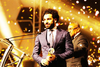 الجائزة الكبرى الأولى التي حققها محمد صلاح كانت جائزة أفضل لاعب في أفريقيا عام 2017 في حفل أقيم في مطلع يناير 2018 
‏ 
