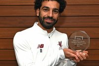 وحصد أبو مكة جائزة أفضل لاعب عربي في عام 2017 المقدمة من موقع جول العالمي
