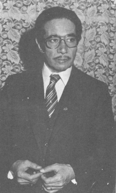 ولد محمد أمين محمد الموجي في الرابع من مارس ١٩٢٣، في قرية "ببيلا" في كفر الشيخ، وحصل على دبلوم الزراعة في عام ١٩٤٤.
