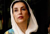 هي رئيسة وزراء باكستان لفترتين بين   1988-1990 و 1993-1996